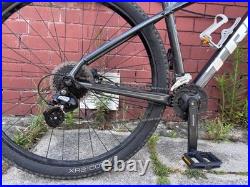 Trek Marlin 5 29in Mountain Bike M Frame Hardtail Mech Disc Black/Grey