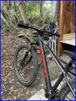 Trek Marlin 5 Gen 3 Small Frame Mountain Bike Excellent Condition