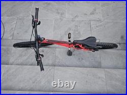 Trek Marlin 5 Men's Mountain Bike 15.5 inch Medium Frame, 26-inch Wheels, Red