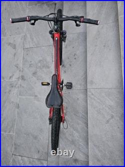 Trek Marlin 5 Men's Mountain Bike 15.5 inch Medium Frame, 26-inch Wheels, Red