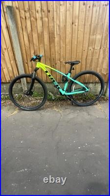 Trek Marlin 5 Men's Mountain Bike Medium Frame, Blue