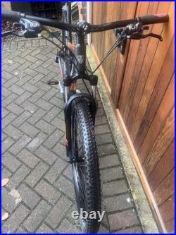 Trek Marlin 5 Mountain Bike 17.5 Frame 29 Wheels New Chain & Cables