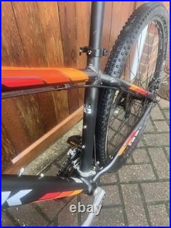 Trek Marlin 5 Mountain Bike 17.5 Frame 29 Wheels New Chain & Cables Trek Marlin 5 Mountain Bike 17.5 Frame 29 Wheels New Chain & Cables