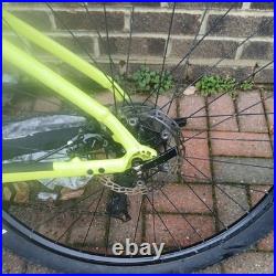 Trek Marlin 5 Mountain Bike 29 Wheels. 18.5 frame. Manyextras recently serviced