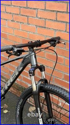 Trek Marlin 5 Mountain Bike Medium Frame Excellent Condition Trek Marlin 5 Mountain Bike Medium Frame Excellent Condition