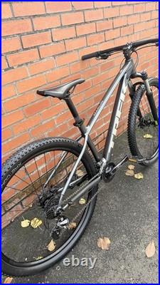 Trek Marlin 5 Mountain Bike Medium Frame Excellent Condition