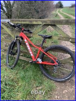 Trek Marlin 5 Small Frame 27.5 inch Wheels Mountain bike