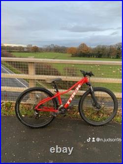 Trek Marlin 5 Small Frame 27.5 inch Wheels Mountain bike