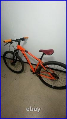 Trek Marlin 6 Mountain Bike 17.5 inch frame 29 inch wheels