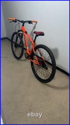 Trek Marlin 6 Mountain Bike 17.5 inch frame 29 inch wheels