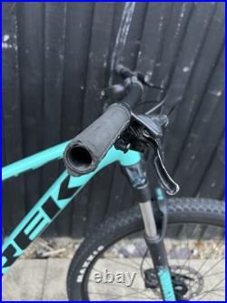 Trek Marlin 7 Large Frame Aqua Blue RockShox Fork Ready To Ride