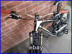 Trek Remedy 7 Enduro Mountain Bike 17 Frame 26 Wheels, Needs Upper Rocker Bolt