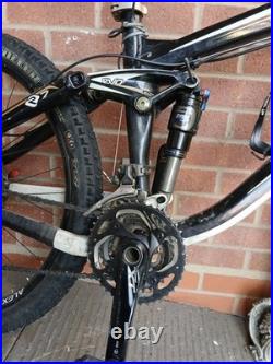 Trek Remedy 7 Enduro Mountain Bike 17 Frame 26 Wheels, Needs Upper Rocker Bolt