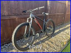 Trek Roscoe 6 Mountain Bike with Hydraulic Brakes and Dropper Post Medium Frame