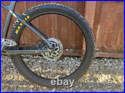 Trek Roscoe 6 Mountain Bike with Hydraulic Brakes and Dropper Post Medium Frame Trek Roscoe 6 Mountain Bike with Hydraulic Brakes and Dropper Post Medium Frame