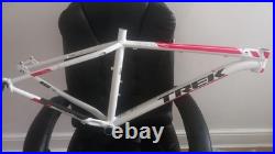 Trek XCaliber 9 Bicycle MTB Mountain Bike Frame Medium 18.5 47cm White & Red