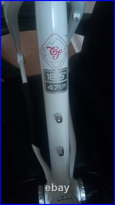 Trek XCaliber 9 Bicycle MTB Mountain Bike Frame Medium 18.5 47cm White & Red