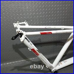 Trek XCaliber 9 Bicycle MTB Mountain Bike Frame Medium 18.5 47cm White & Red