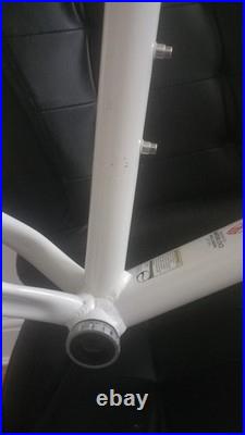 Trek XCaliber 9 Bicycle MTB Mountain Bike Frame Medium 18.5 47cm White & Red