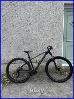 Trek marlin 5 Mountain Bike 29in 17in Frame Front Suspension Disc Brakes Trek marlin 5 Mountain Bike 29in 17in Frame Front Suspension Disc Brakes