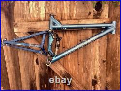 Turner Flux Mountain Bike Frame Medium 17 DW Link Ano Blue Fox MTB Vintage 26