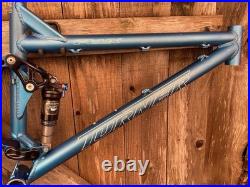 Turner Flux Mountain Bike Frame Medium 17 DW Link Ano Blue Fox MTB Vintage 26