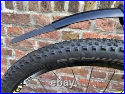 Used Giant ATX Mountain Bike 15 Frame 26 Wheels