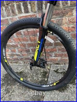 Used Giant ATX Mountain Bike 15 Frame 26 Wheels