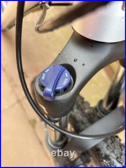 Voodoo Braag size 19 Frame Mountain Bike in silver, collection kidderminster