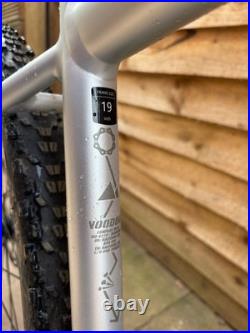 Voodoo Braag size 19 Frame Mountain Bike in silver, collection kidderminster