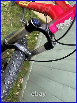 Voodoo Hoodoo Mountain Bike Red Medium frame 27.5 inch wheels Kept In Garage