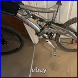Whyte 46 26 in MTB Grey M Frame Full Suspension Hydraulic 4 pot Disc Brakes