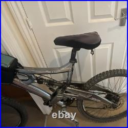 Whyte 46 26 in MTB Grey M Frame Full Suspension Hydraulic 4 pot Disc Brakes