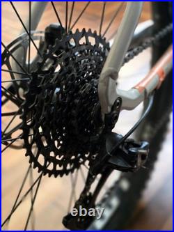 Whyte 905 v4 Med Frame 27.5 Wheels
